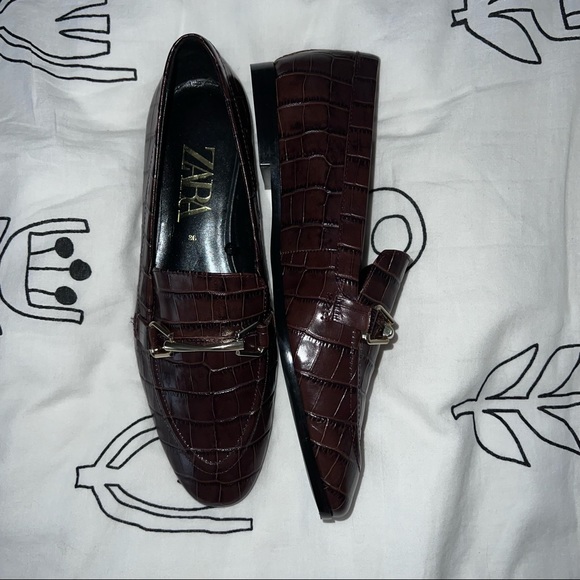ZARA Faux Crocodile Loafers - Picture 5 of 11